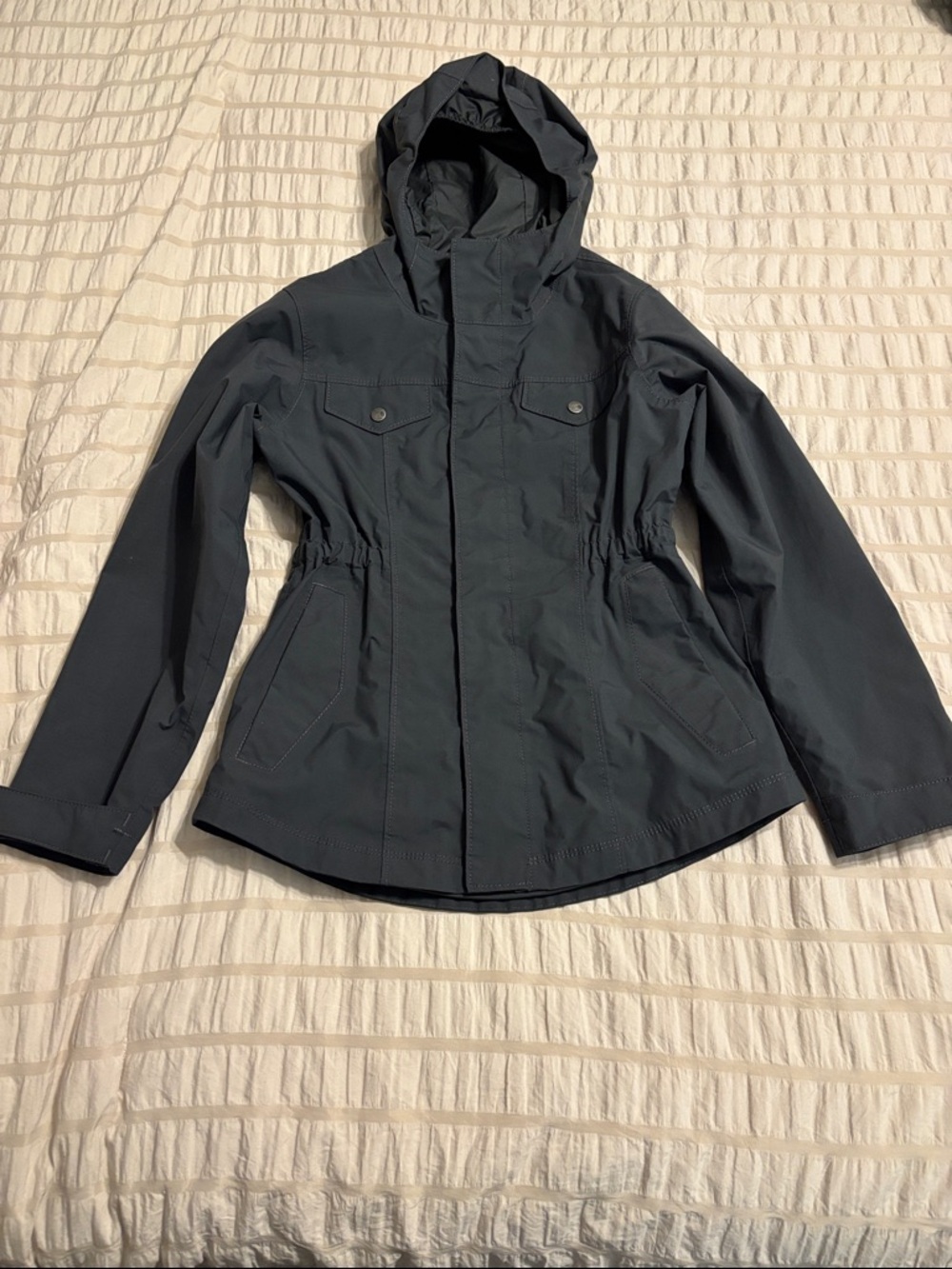 The North Face Girls' Osolita 2.0 Triclimate Windbreaker Jacket 7/8 dark gray